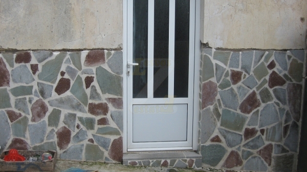 Πωλείται μονοκατοικία στα Παράκοιλα Λέσβου.