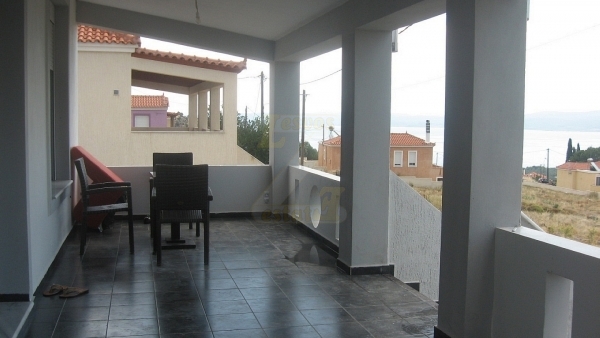 Πωλείται μονοκατοικία στα Παράκοιλα Λέσβου.