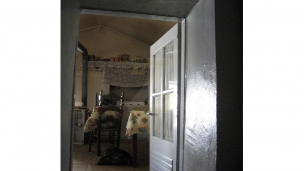 Πωλείται οικία στον Πολιχνίτο Λέσβου.