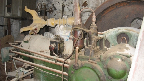 Πωλείται ελαιοτριβείο στον Πολιχνίτο Λέσβου.