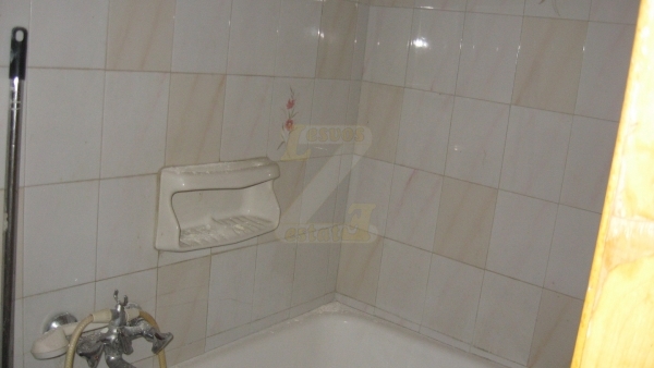 Πωλείται μονοκατοικία στο Πλωμάρι Λέσβου.