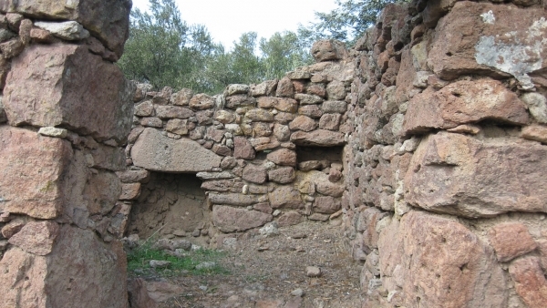 Πωλείται οικόπεδο στην Εφταλού Λέσβου.